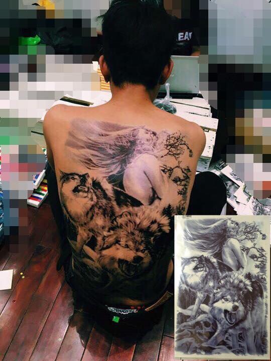 Hình xăm dán tattoo cao cấp cô gái kín lưng trần trụi với bầy sói 34x48cm- tặng bắp tay xinh 15x21cm
