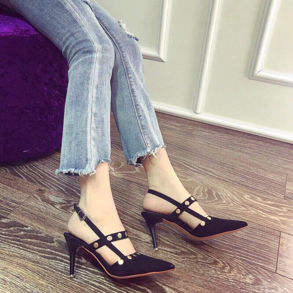 Sandal bịt mũi đinh tán vàng đế 9p cực đẹp