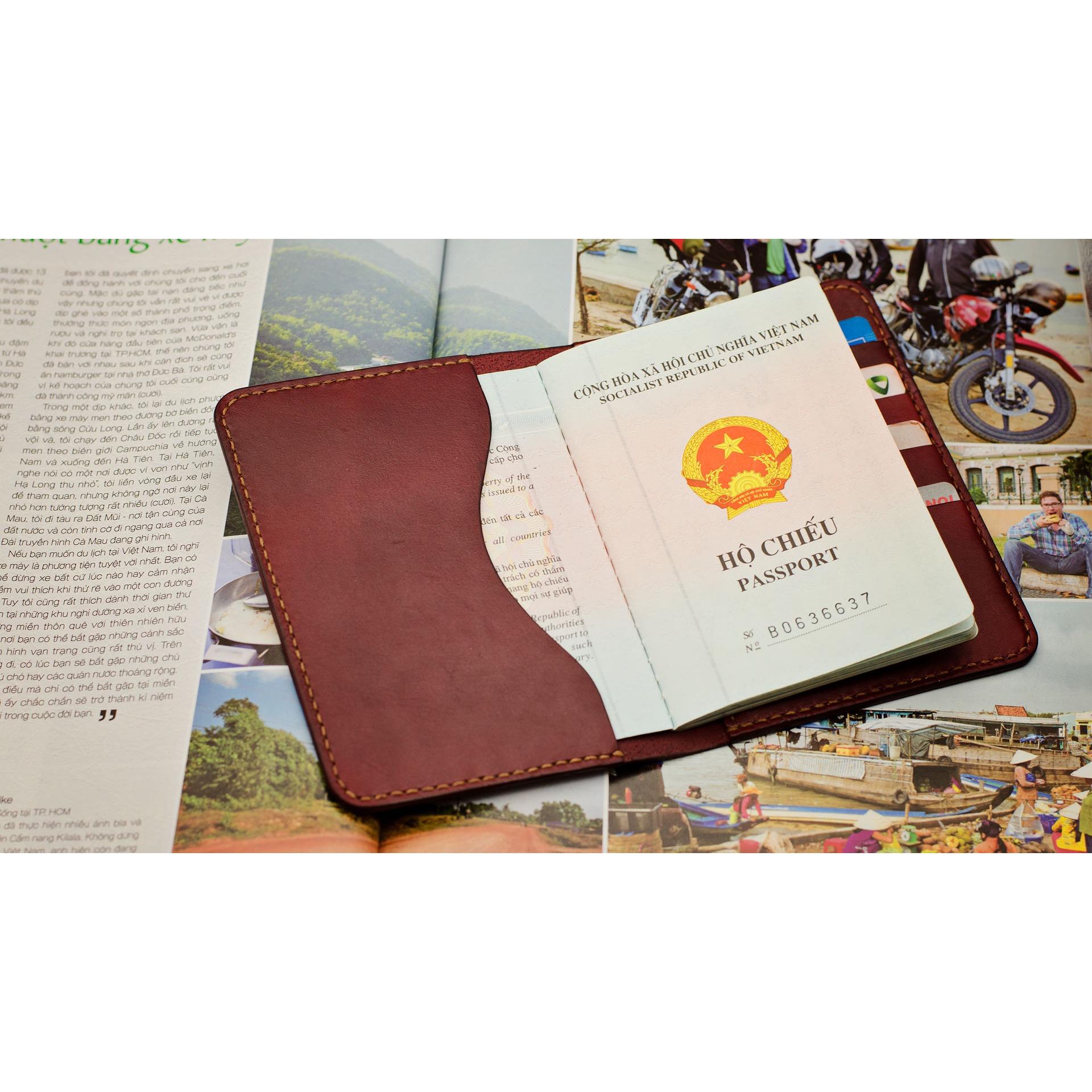 Bao Passport du lich - Vỏ bao hộ chiếu bằng da thủ công - Đồ da nhập khẩu - Bao da Passport Mino Crafts mầu đỏ đô FN00402M