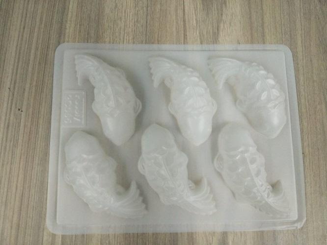 KHUÔN RAU CÂU NHỰA 6 CÁ CHÉP