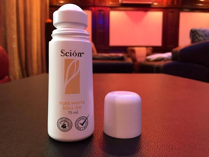 Lăn Khử Mùi Cơ Thể Scion