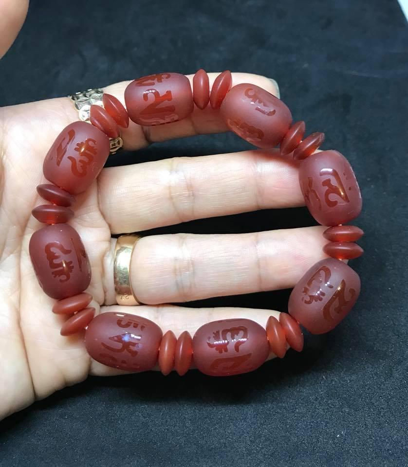 [HCM]VÒNG TAY ĐÁ MÃ NÃO ĐỎ NHÁM