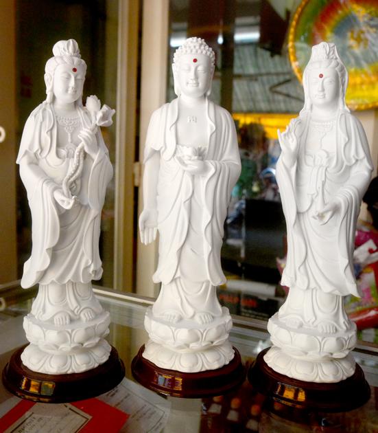 Bộ ba tượng Phật Tây Phương Tam Thánh sơn trắng cao 26cm