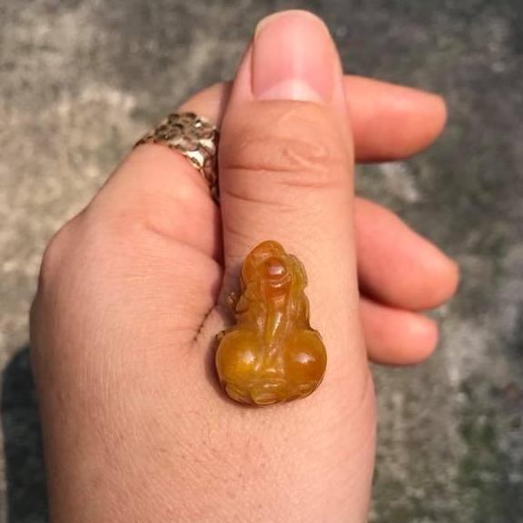 Tỳ hưu đá cẩm thạch vàng