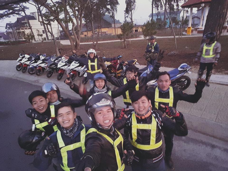 dây áo phản quang đi phượt