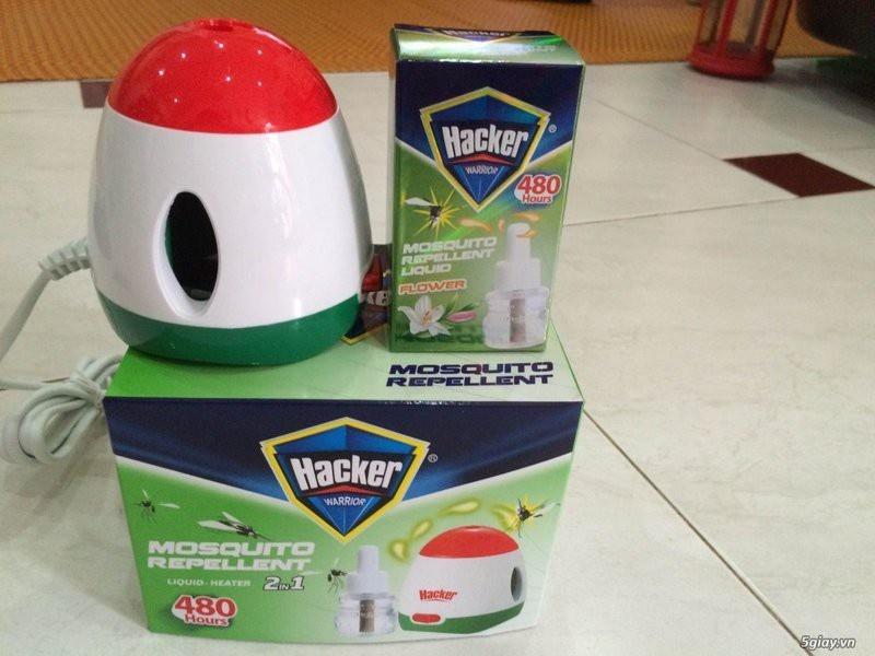 Đèn đuổi muỗi Xông tinh dầu Hacker + 1 lọ tinh dầu