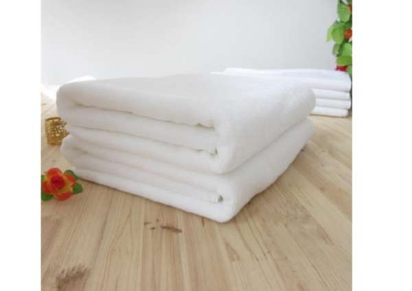Bộ 2 Khăn Tắm Cotton size trung QUẢNG PHÚ  KT 60X120cm( Trắng)