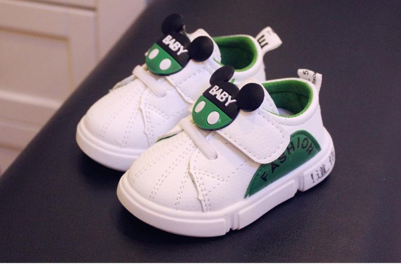 Giày thể thao cho bé tập đi hình mickey