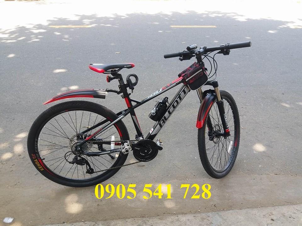 Alcott 580-XC màu đen đỏ