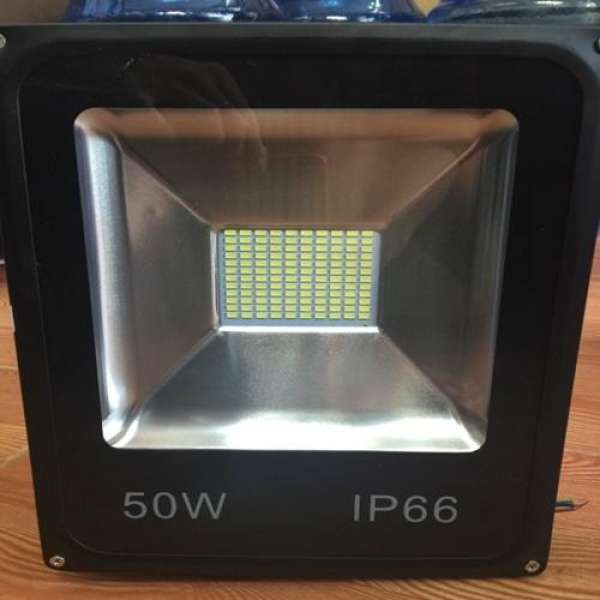 Đèn Pha Led IP66 Siêu mỏng, siêu sáng 50W (Ánh Sáng vàng)