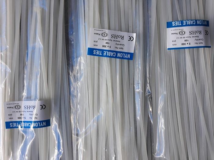 Bộ 240 dây rút nhựa dài 30cm