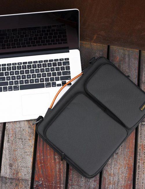[HCM]Túi đeo TOMTOC (USA) 360* shoulder bags MACBOOK 15″ BLACK