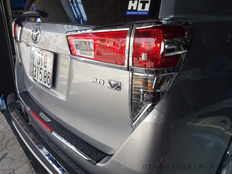 [Miễn Phí Lắp Đặt Cho Khách Hàng Tại Hà Nội] Chống trầy cốp ngoài Innova 2018 nhựa đen