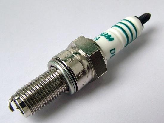 Bugi Denso Iridium Power IU27 dành cho Winner 150 CBR150, Sonic 150...