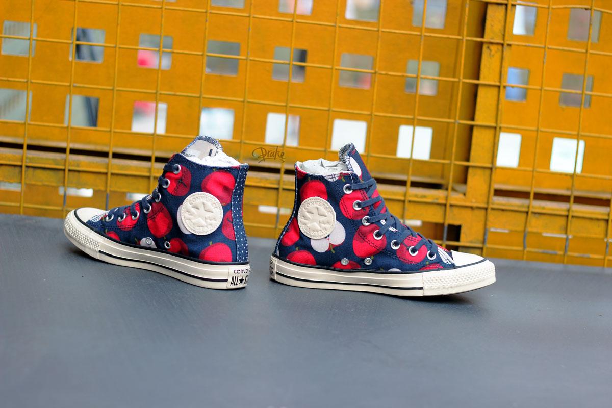 converse apple print