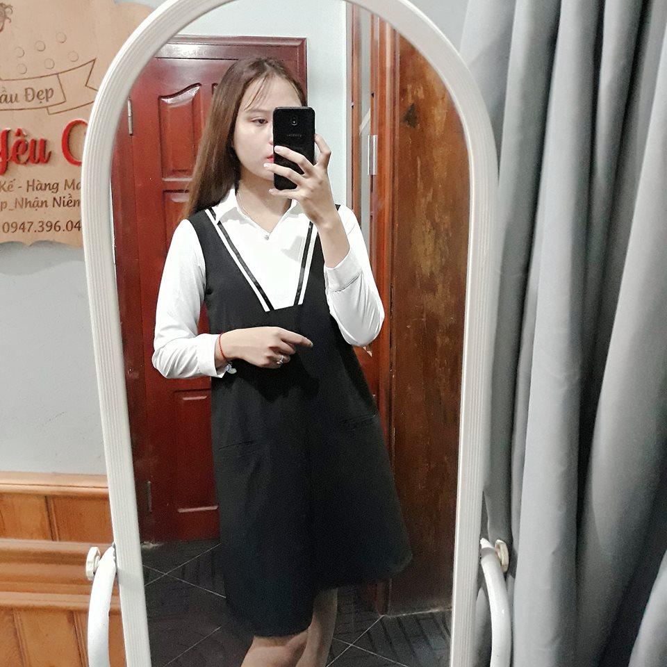 Váy Bầu Đen Phối Tay Trắng Cổ Đức
