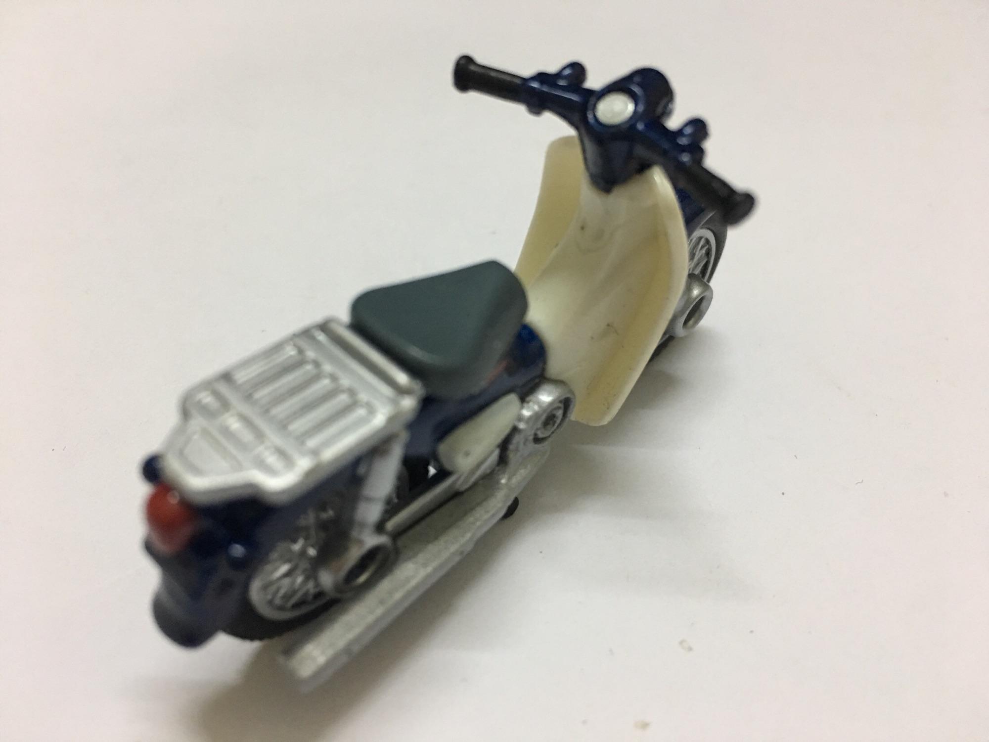 Xe mô hình Tomica Honda Cub
