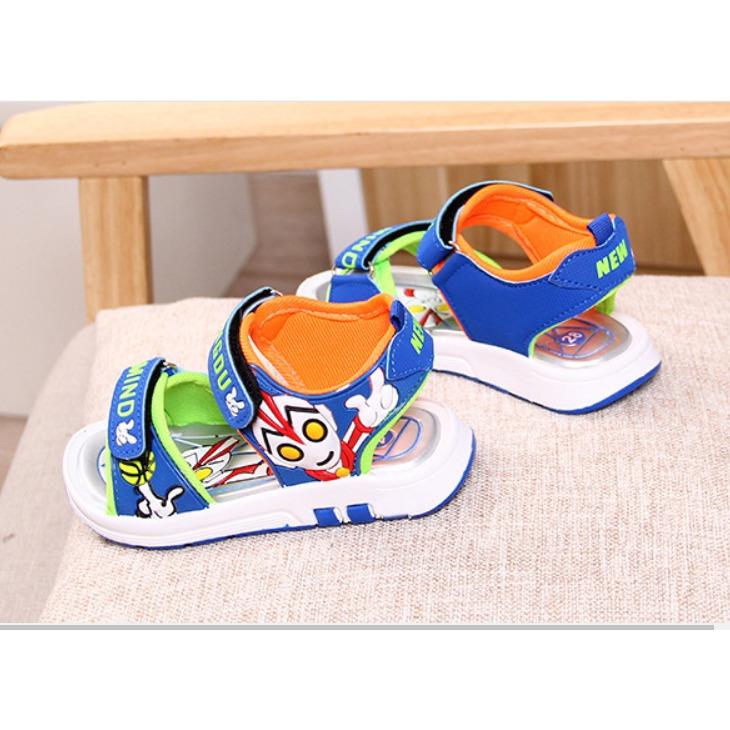 Dép sandal siêu nhân có đèn 3-7 tuổi- xanh