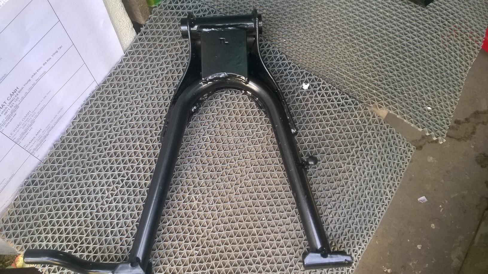 chống đứng (chống giữa) xe honda 67