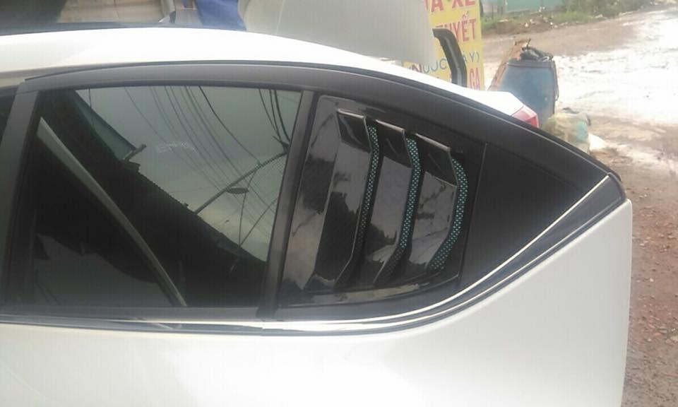 Cánh gió - ốp mang cá dành cho xe Mazda 3