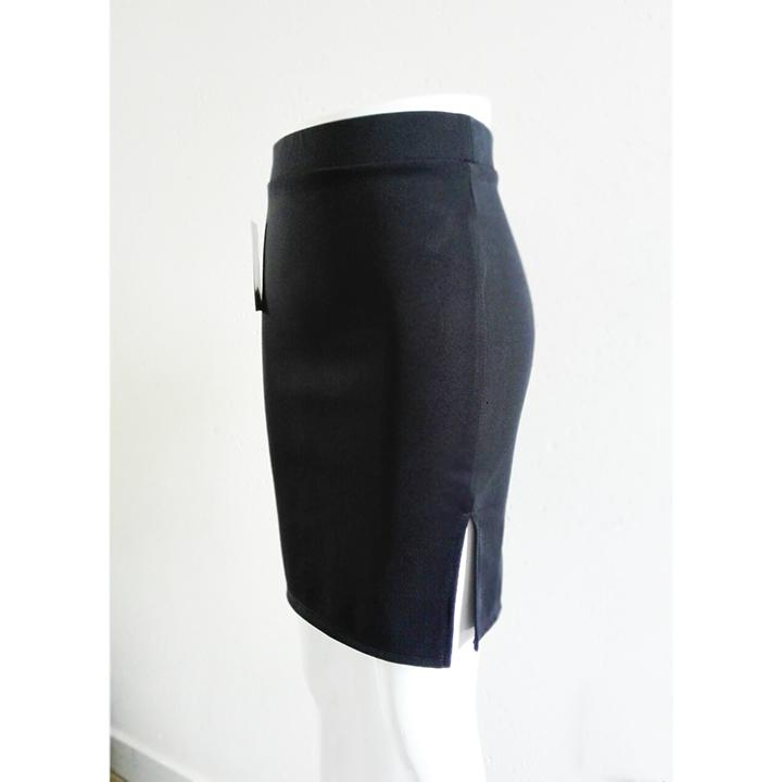 Chân Váy Body Xẻ Chất Liệu Poly 2 Da Mềm Mại Láng Mịn