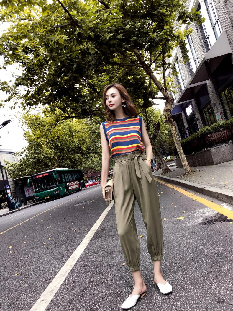 Áo len gilê cầu vồng