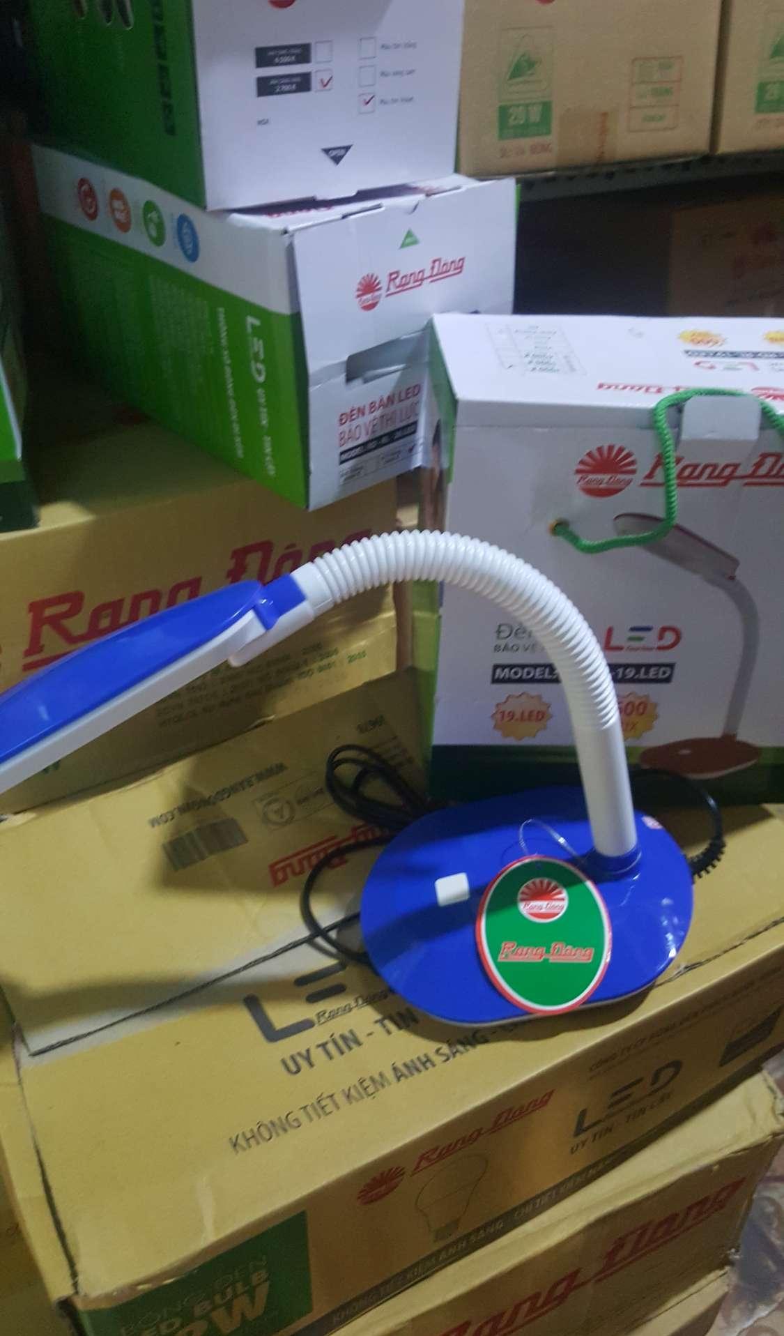Đèn bàn LED bảo vệ thị lực  RD - RL 19LED