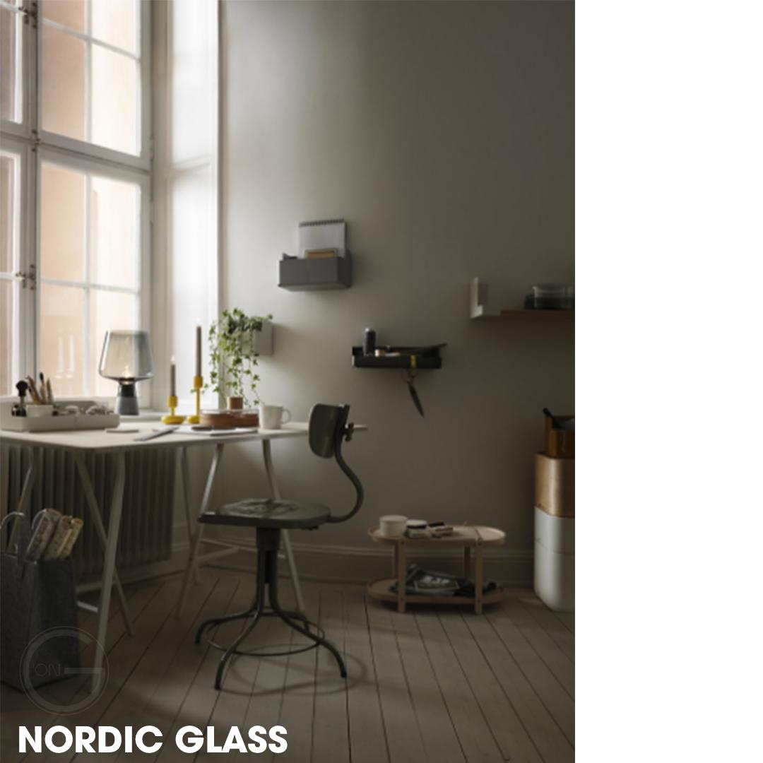 Đèn Bàn Trang Trí Nội Thất Phong Cách Bắc Âu Lily Nordic Glass