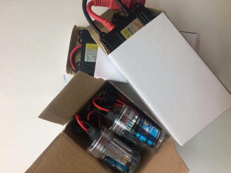 [HCM]Bộ Đèn xenon H11 3000k  55w ( ánh sáng vàng )