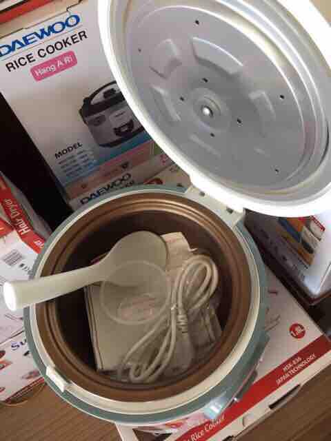 Nồi cơm điện Hasuka 1,2L HSK 858