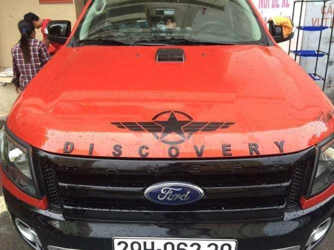 Tem logo chữ nổi DISCOVERY trang trí xe (đen)