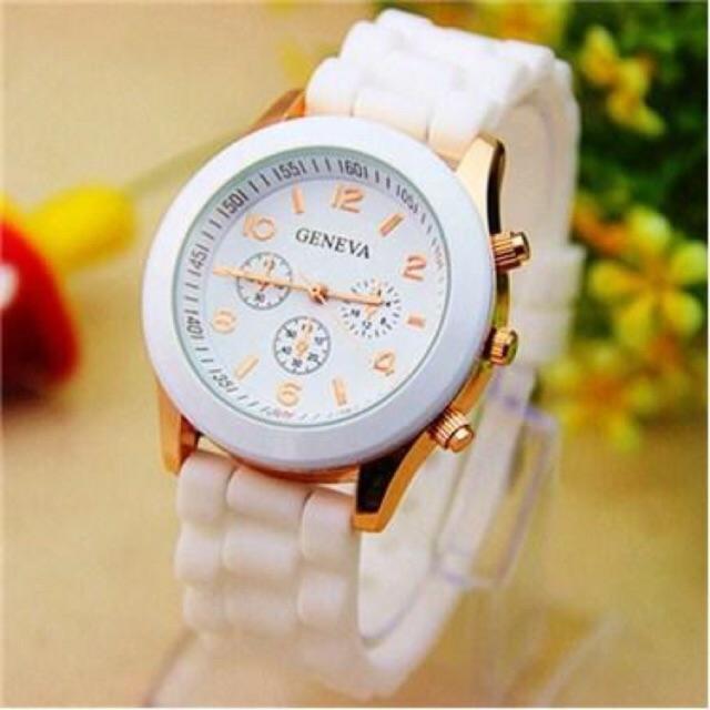 Đồng hồ nữ dây silicon Geneva Khởi My