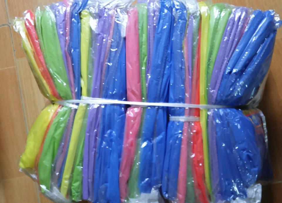 10 chiếc áo mưa mỏng  gọn nhẹ 