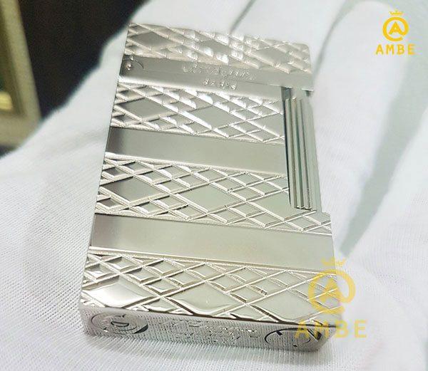 Bật lửa Dupont bạc kẻ xéo D16