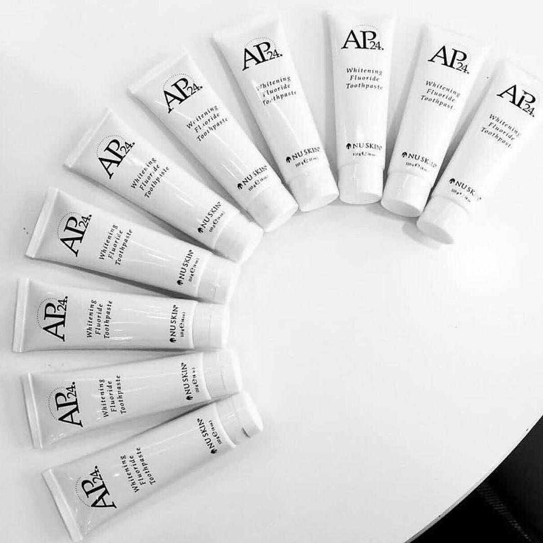 KEM ĐÁNH RĂNG TRẮNG SÁNG AP24 WHITENING FLOURIDE TOOTHPASTE