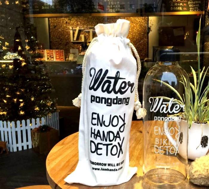 (Tặng kèm túi) Bình nước Detox water pong dang 1000ml ( màu ngẫu nhiên)