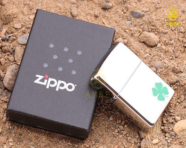 Bật lửa Zippo 24007 cỏ 4 lá may mắn
