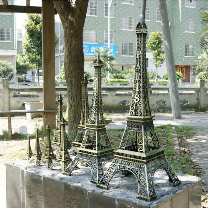 Mô hình tháp Eiffel để bàn trang trí
