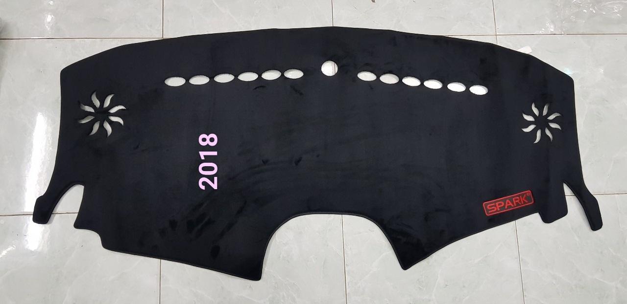 Thảm taplo nhung Spark 2018