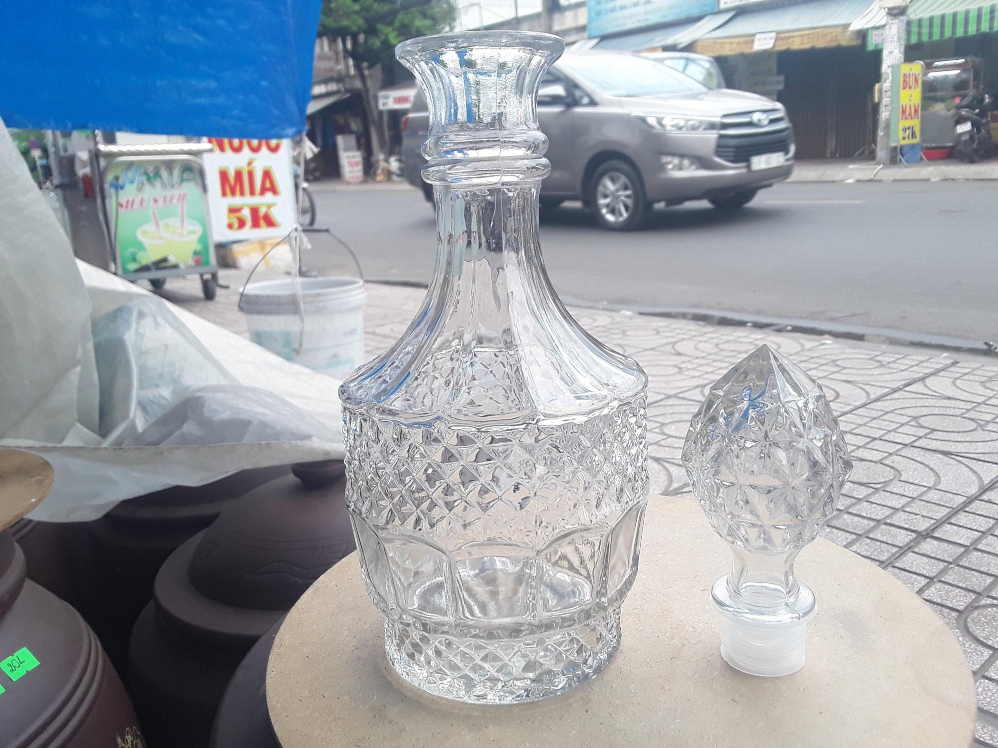 [HCM]Chai thủy tinh đựng rượu hổ phách 850ml