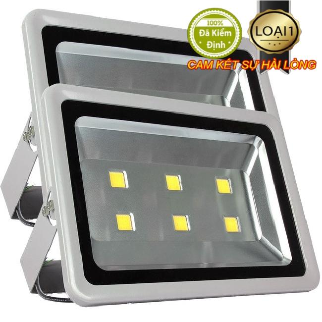 Đèn Pha 300w Led Mõng Sáng Trắng Sheelteck 2019