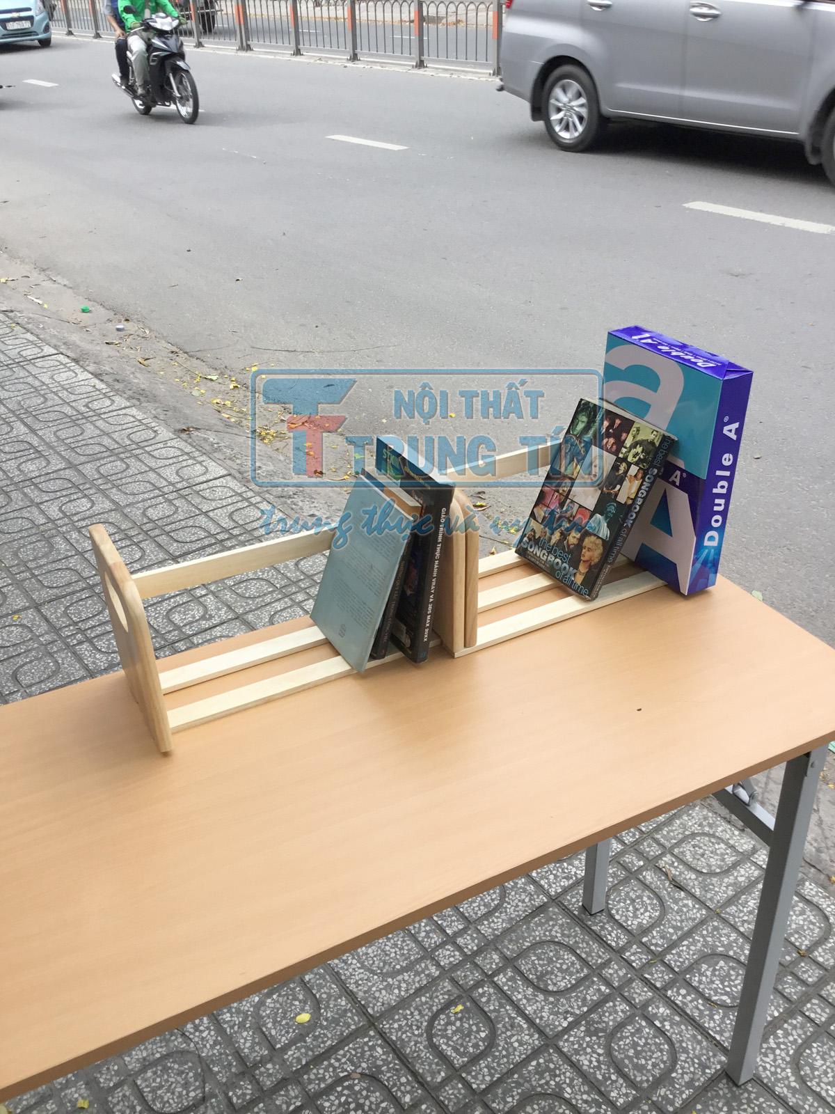 kệ sách để bàn gỗ tự nhiên