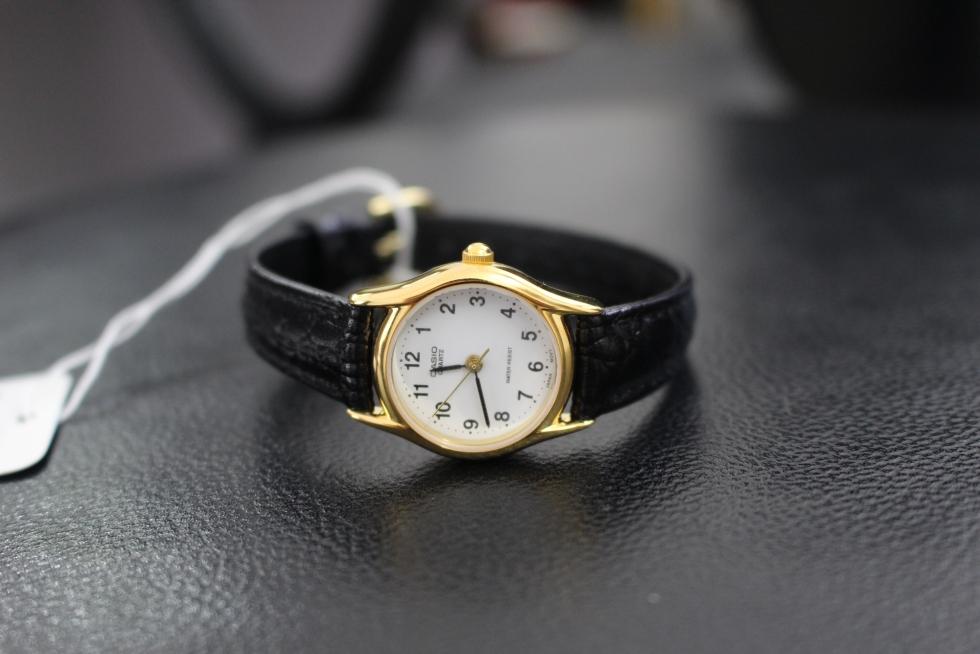 Đồng hồ nữ dây da Casio Anh Khuê LTP-1094Q-7B1RDF