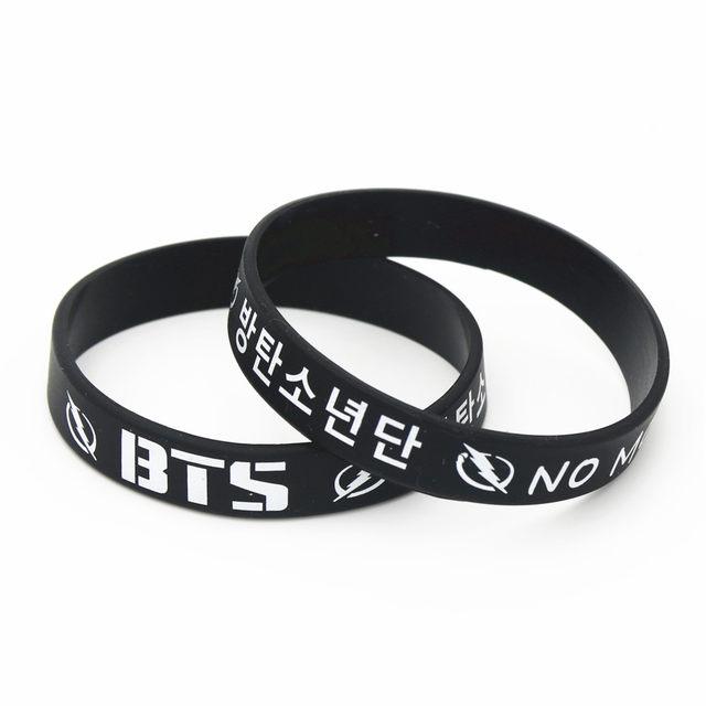 Vòng đeo tay BTS
