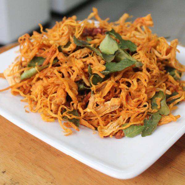 1kg khô gà xé cay lá chanh ngon