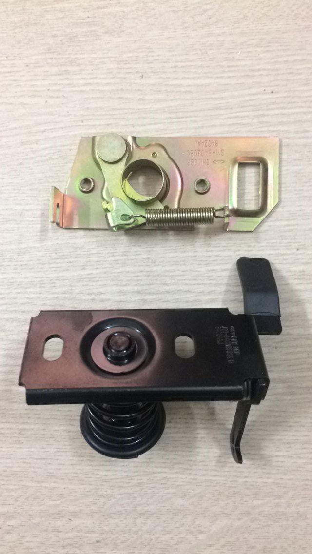 khóa nắp capô Chery QQ3 & Daewoo Matiz