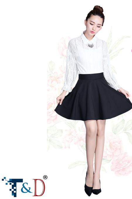 Chân váy đen phối túi thời trang