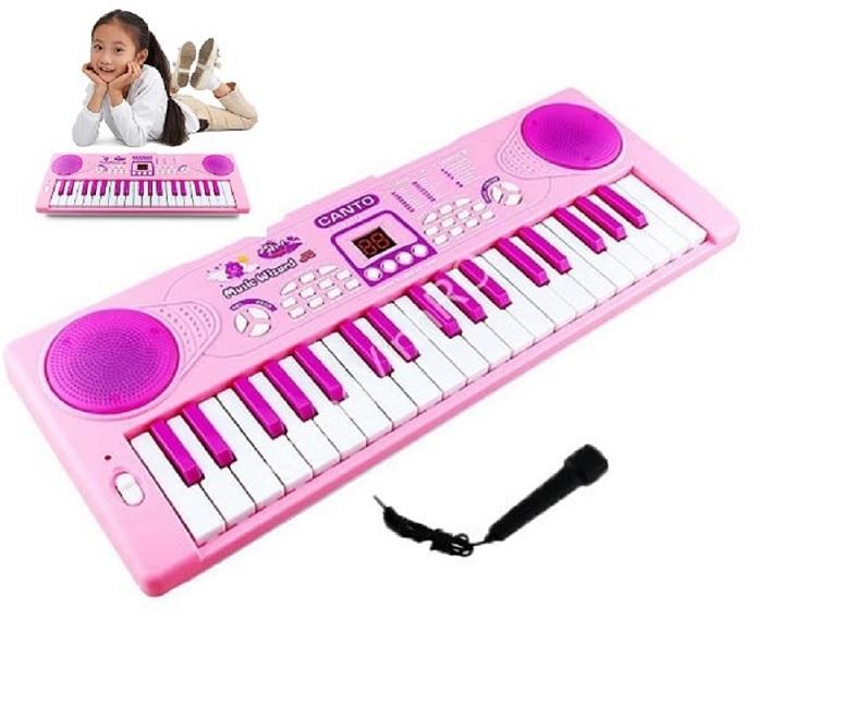 ĐÀN PIANO HỒNG ÂM THANH HL-3701A dành cho bé tập chơi với 37 phím tiêu chuẩn ,và có micro giúp trẻ ngay từ bé giúp trẻ có cảm nhận tốt về âm nhạc