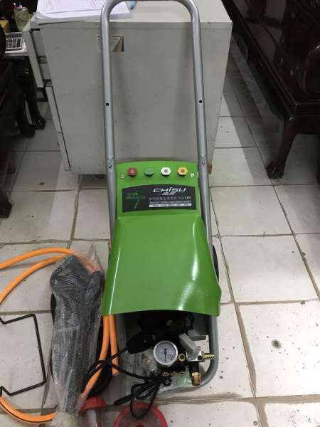 Máy rửa xe chisu 580 xe đẩy  phu hợp với tiệm kinh doanh rửa xe