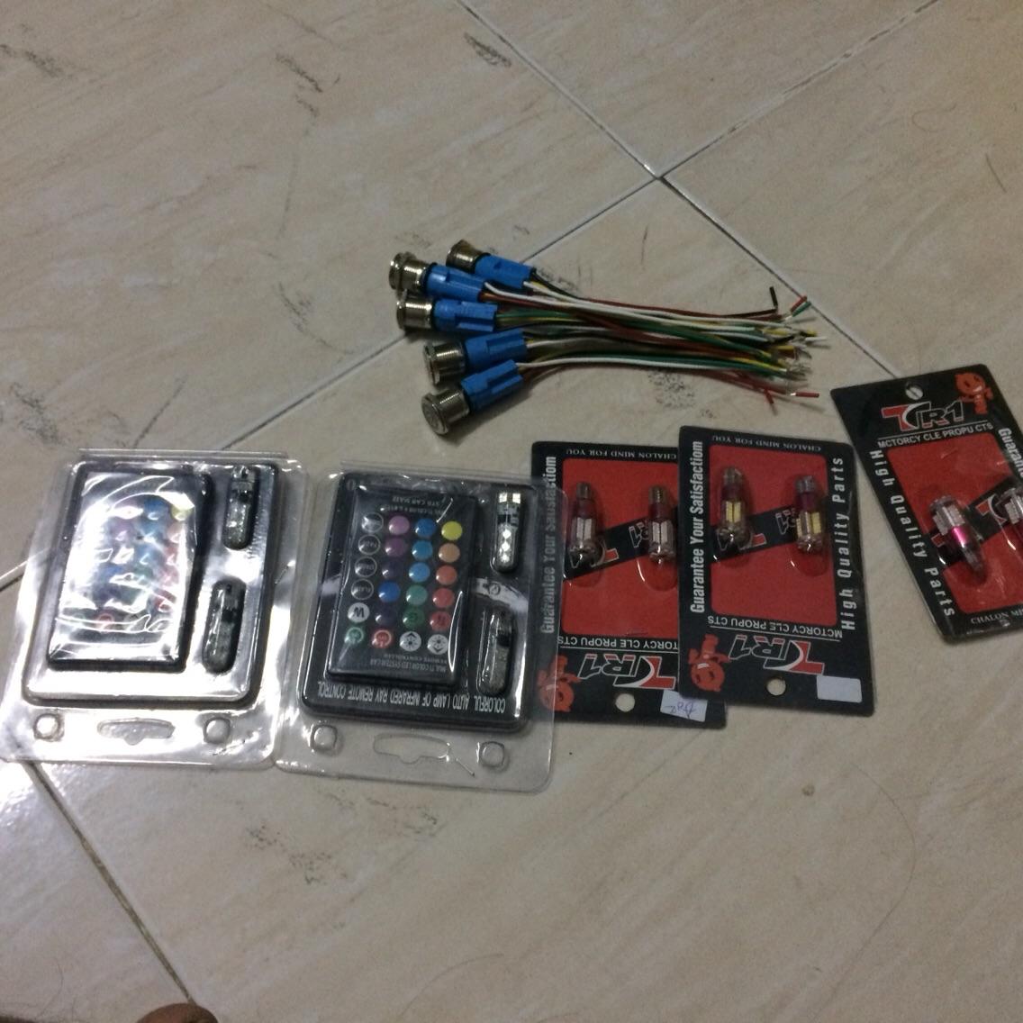 Đèn led demi remote